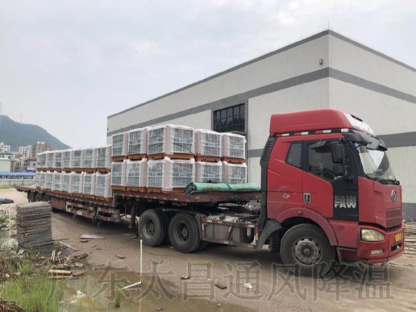 工業(yè)環(huán)?？照{(diào)專為廠房車間清涼降溫