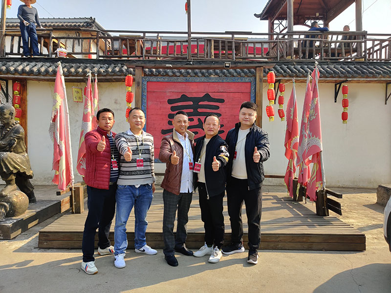 潤東方環(huán)保空調(diào)團(tuán)隊出游 潤東方環(huán)??照{(diào)團(tuán)隊出游
